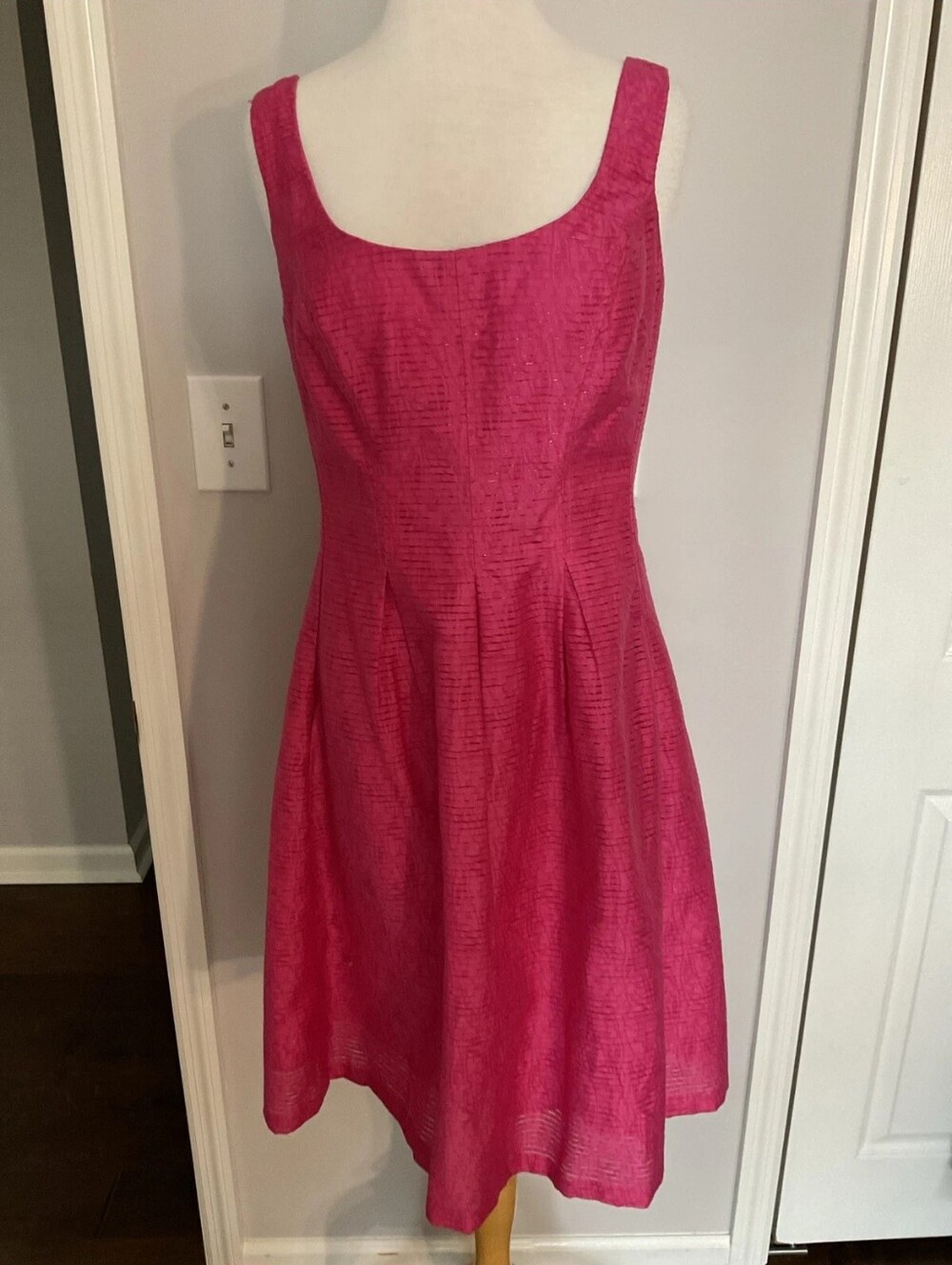 Women’s Fuchsia Sleeveless A-Line Dress